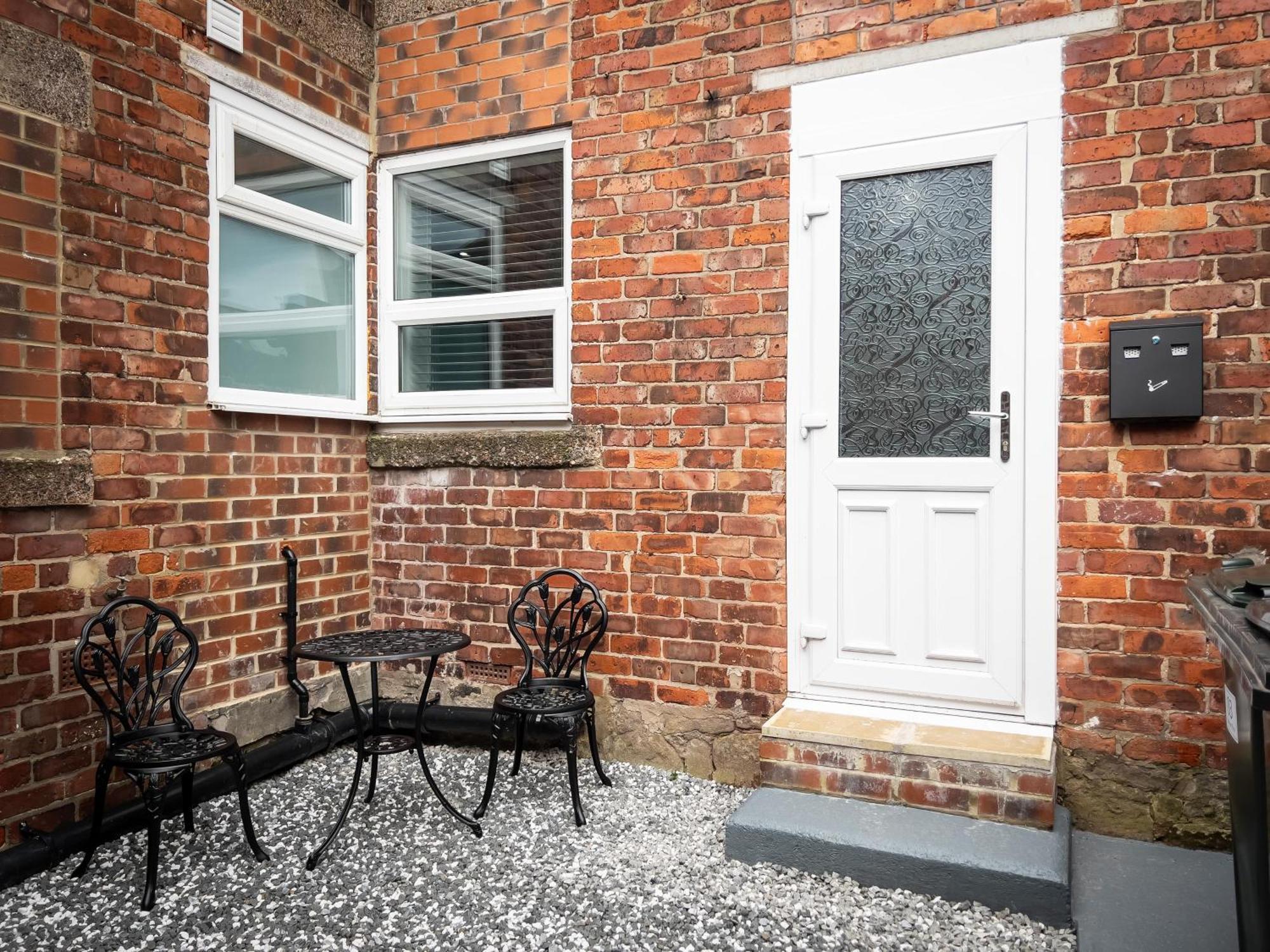 Newly Refurbished 6 Person En-Suite Apartment Tyne & Wear Newcastle Upon Tyne Killingworth Exterior foto